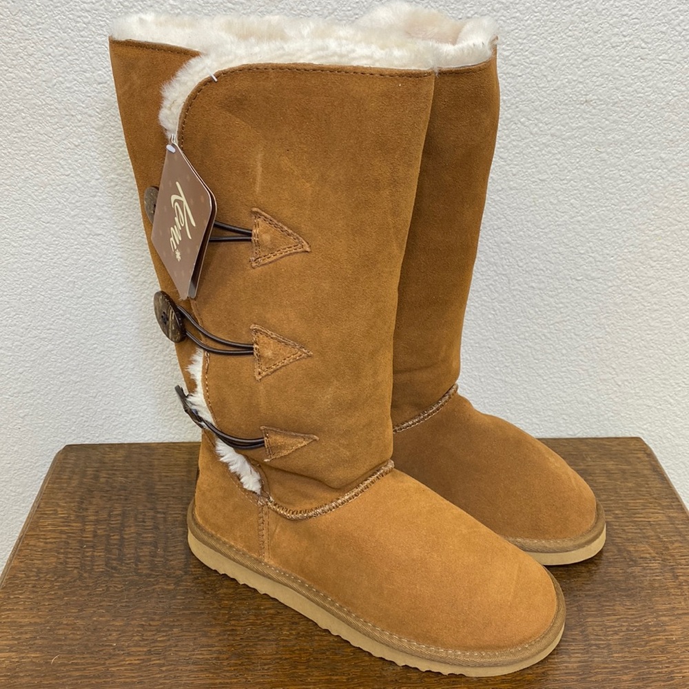 Kemi Sheepskin Boots NWT Size 7
